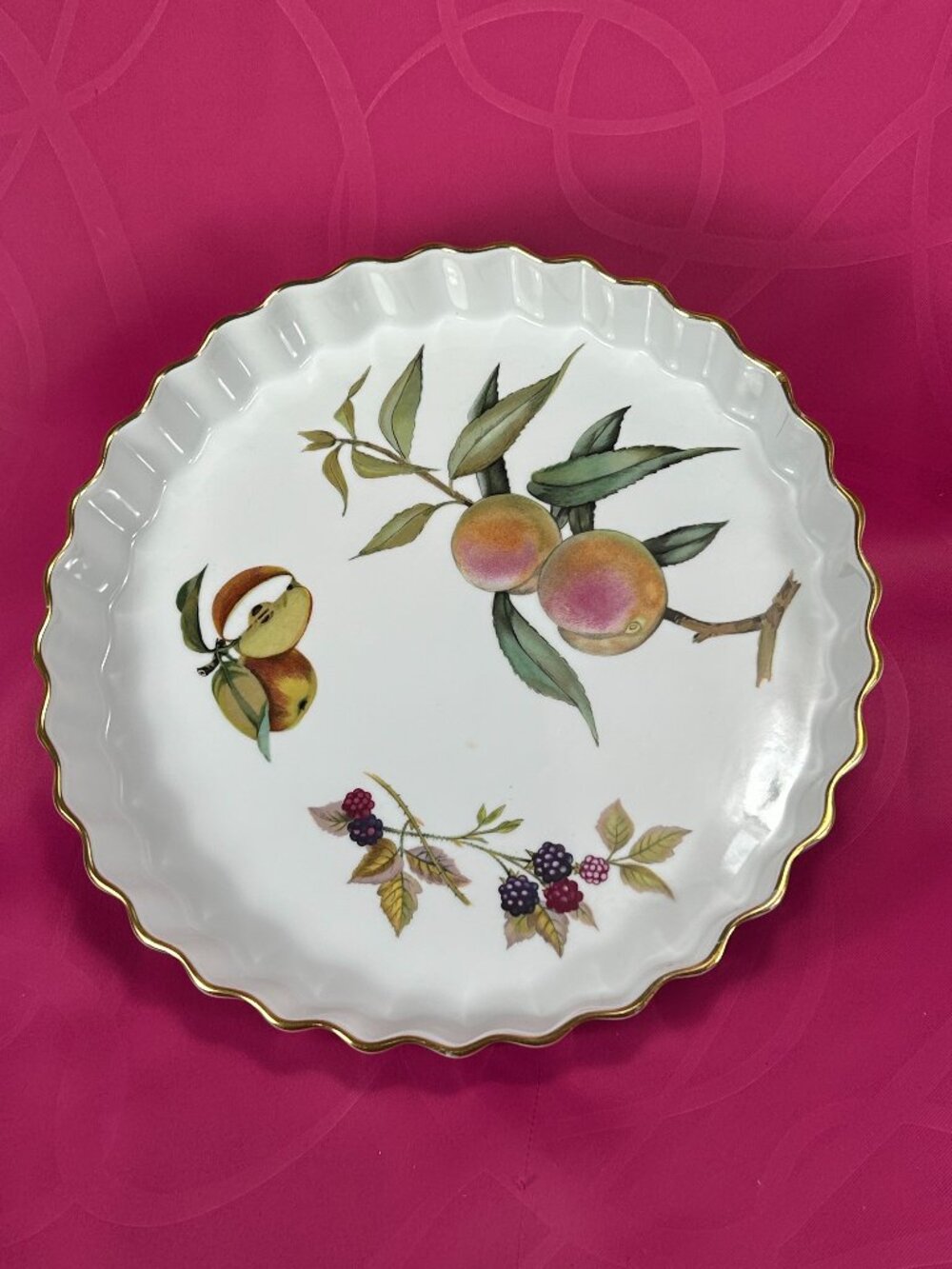 Royal Worcester Evesham colorful quiche dish